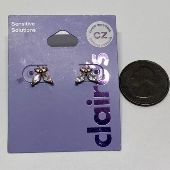 Claire's Sensitive Solutions Cubic Zirconia Stud Earrings Set Floral Leaf Design - Picture 8 of 8